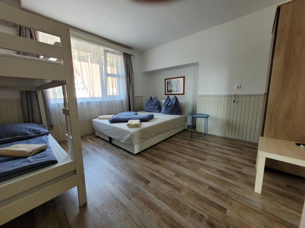 Villa Adele Siofok Luaran gambar